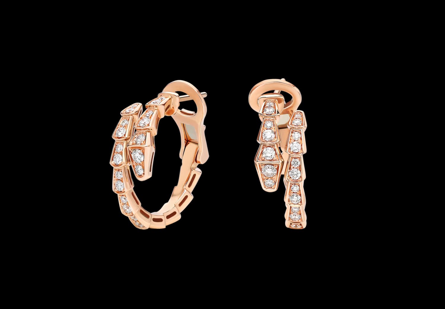 Deslumbrando con el pendiente de diamantes Bulgari Serpenti